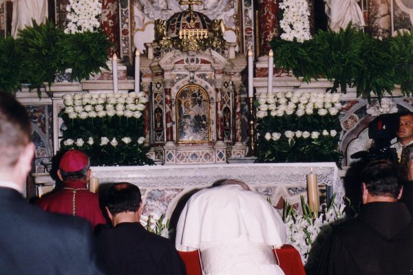 svetiste trsat sjecanje na posjet ivana pavla II trsat rijeka 2003 moli za nas nadbiskup ivan devčić