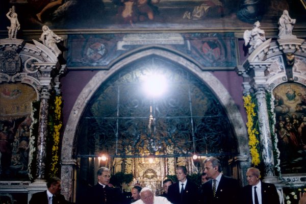 svetiste trsat sjecanje na posjet ivana pavla II trsat rijeka 2003 moli za nas oltar